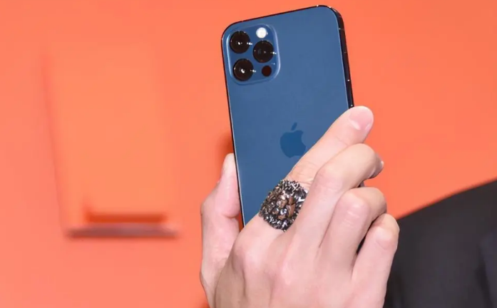 如皋苹果手机维修分享iPhone12系列重启方法教程 